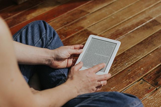 Kobo Libra 2 : ce que valent ses boutons et son écran E Ink face aux nouveaux modèles Kobo Libra 2 : ce que valent ses boutons et son écran E Ink face aux nouveaux modèles
